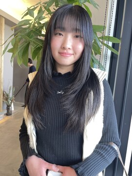 ニール(niil) 【REINA】ハイレイヤーカット