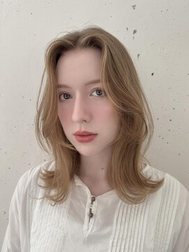 ビーチ(BEACH) レイヤーカットくびれクリームベージュカラー