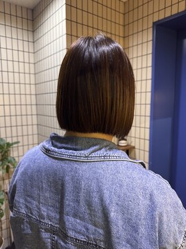 パラゴ(PARAGO.) 首元スッキリ切りっぱなしボブ♪