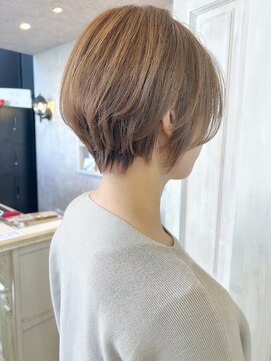 キャアリー(Caary) 福山市美容室Caary似合わせカット大人気！前下がりショートヘア