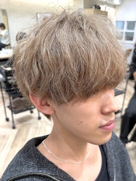 レイズ 名古屋(RAYS) メンズミルクティーベージュ　メンズハイトーン　ブリーチ　k