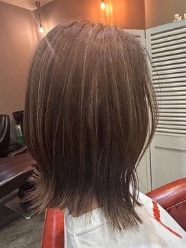 ヘアメイクアクト 都賀店 ミディアム×ハイライトカラー