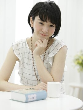 ヘナファクトリー 与野店 黒髪でも重くならない☆軽やか大人ショート