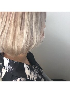 リー 京橋(Lee) マッシュボブ×ホワイトカラー