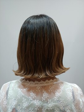 ディンプル(DIMPLE) 切りっぱなし外ハネ