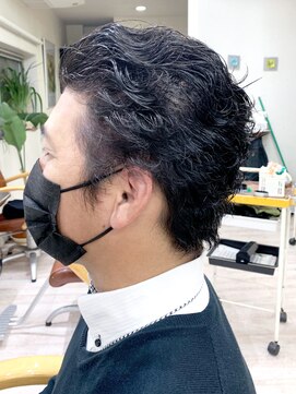 デザイナーズ ファクトリー(Designer's Factory) 【大人男性】外国人風パーマ アップバング