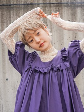 トゥコ(tuco) ブロンドベージュ ハイトーンショート ケアブリーチ