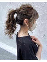 アイユー(ii+U)&nbsp;ポニーテールアレンジ　ロング　華やか　セット　巻き髪