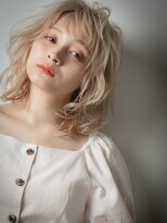 カバーヘア ブリス 志木南口駅前店(COVER HAIR bliss)&nbsp;大人ガーリーハイトーンカラーゆるふわミディ204t志木10代20代