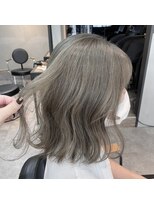 グラ デザイン アンド ヘアー 天王寺店(GRAS DESIGN & HAIR by HEADLIGHT)&nbsp;グレーアッシュカラー×ロブ