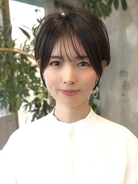 ロビー 表参道(ROBBY) 大人ショート/ひし形シルエット/前髪あり/30代・40代