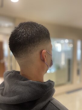 ブロンシュ(Blanche) スキンフェード