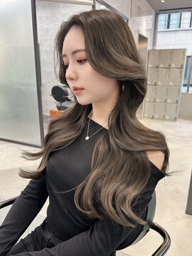 リリー(Lilley) 【lilley 稲永麻衣】レイヤーカット+ダブルカラー+韓国ヘア