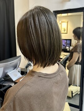 ラティ(Ratie) ★切りっぱなしボブ結べるボブデザインカラーオリーブベージュ