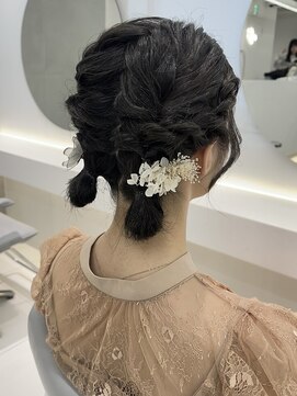 アールプラス 新宿(ar+) 【ヘアセット/新宿/新宿三丁目/ヘアアレンジ】