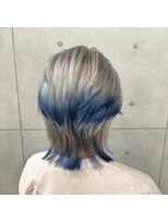 ヘアメロウ ココ(hair mellow CoCo...)&nbsp;シルバーベースに映える！トレンド感満載のウルフカット