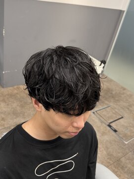 ノイセル 西本町(Noisyle) フェザーパーマスパイキーショートブルーブラックサーフカールy