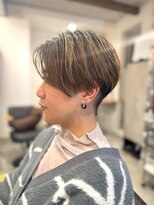 プリームヘアーホワイト(Pleame hair WHITE)&nbsp;イヤリング映えショート