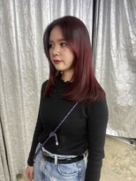 ステップボーンカットオオサカ(STEP BONE CUT OSAKA Via TICK-TOCK)&nbsp;【ステップボーンカット】レイヤー×グラデレッド