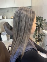 プラスシー(+C) 地毛にハイライトでグレージュカラー!福岡ハイライト