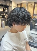 波巻き ツイストスパイラル 黒髪マッシュ ウルフ サーフカール