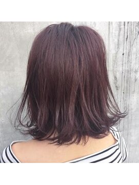 ジーナ(XENA) 前髪でみせるボブSTYLE