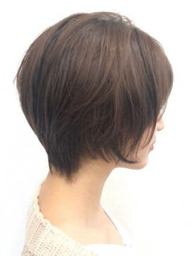 ミーティア バイ クアトロ(Meteor By QUATRO) 小顔マッシュ×透明感カラー