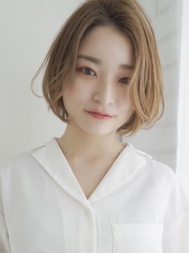 トレヘアー(tRe hair) 大人可愛い20代30代　ハイライトカラー　ふんわりレイヤーボブ