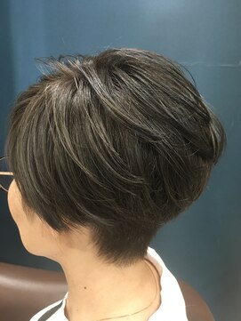 ヘアサロンアンドヘアメイクディー(hair salon hair make D) 仙台D　マッシュボブ×ショートレイヤー　似合わせ小顔カット