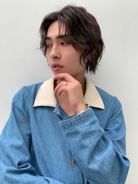 アルテ(ARTE) 【ARTE表参道/青山】センターパート×カルマパーマ