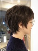 耳かけショートスタイル