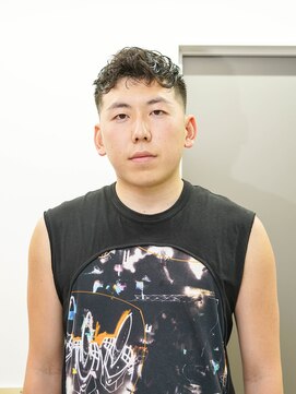 クラスコウベ 三宮店(Krass kobe) フェードパーマ束間ショート【上野　竜司】