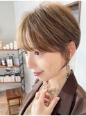 30代40代50代耳かけショート前髪なしハンサムショートカット小顔