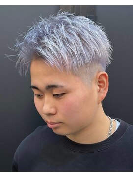 ビンゴ(BINGO) 1352ニュアンスカラーブルーシルバーツーブロック刈り上げ