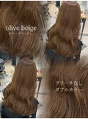 オリーブベージュ/赤み消しカラー