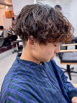 フゥ 宇都宮(FeU) メンズ波巻きスパイラルパーマシャドウパーマツイストパーマ緩め