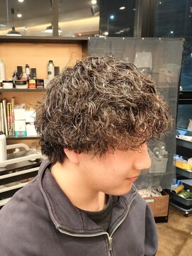 ボス 浦和(BOSS) ツイストスパイラルパーマ