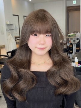 ビュー フクオカ(VIEW FUKUOKA) 顔周り/ダブルカラー/オリーブベージュ/ロング/レイヤー/ 韓国