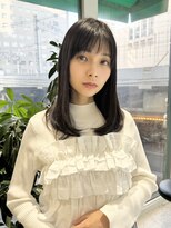 ノラ ウメダ(NORA UMEDA)&nbsp;透明感黒髪ローレイヤーカット