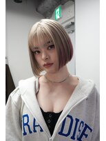 アフィナー 新宿(Afinar)&nbsp;ホワイトブロンド／ミニボブ／デザインカラー