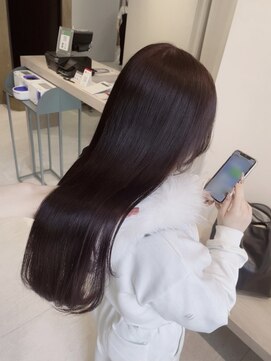 エレノア 新宿新南口(Eleanor) 重たく見えない艶暗髪カラー♪