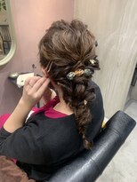 シー(Ciii)&nbsp;stylist イケダ>> あみおろしアレンジ