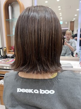 ピークアブー アヴェダ ギンザシックス(PEEK-A-BOO AVEDA GINZASIX) 【外はねボブ】切りっぱなしボブ タイトボブ ◆