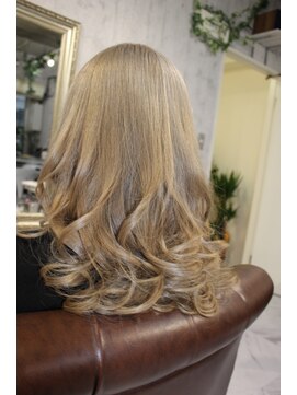 エデン トリートメントサロン 難波店(EDEN) 髪質改善シルバーアッシュ【ケアブリーチ】ハイトーン20代30代