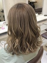 ディバイス カラーアンドエクステ(Device)&nbsp;【Device】外国人風スモーキーグレージュWカラー