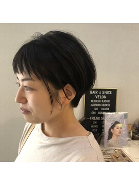 ヘアアンドスペース ベロン(hair&space velon) バングが可愛いショートスタイル