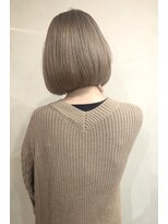 トレヘアー(tRe hair)&nbsp;ハイトーン　ミニボブ　ミルクティー