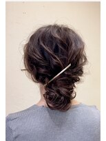 ガレージランド(GARAGE LAND)&nbsp;ふんわりシニヨンアレンジ