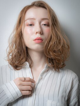 カバーヘア ブリス 大宮西口(COVER HAIR bliss) 外国人風ハイトーンカラー大人ボブパーマ204t大宮10代20代30代