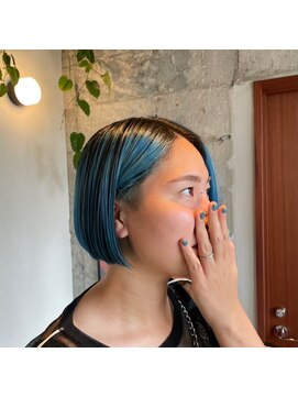 コガ(Coga) ミニボブ/ぱっつんボブ/デザインカラーボブ/切りぱなしボブ